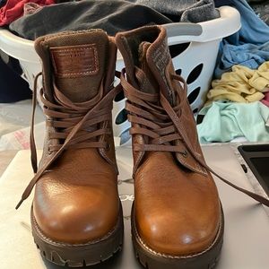 Rocket Dog women’s shoes size 7